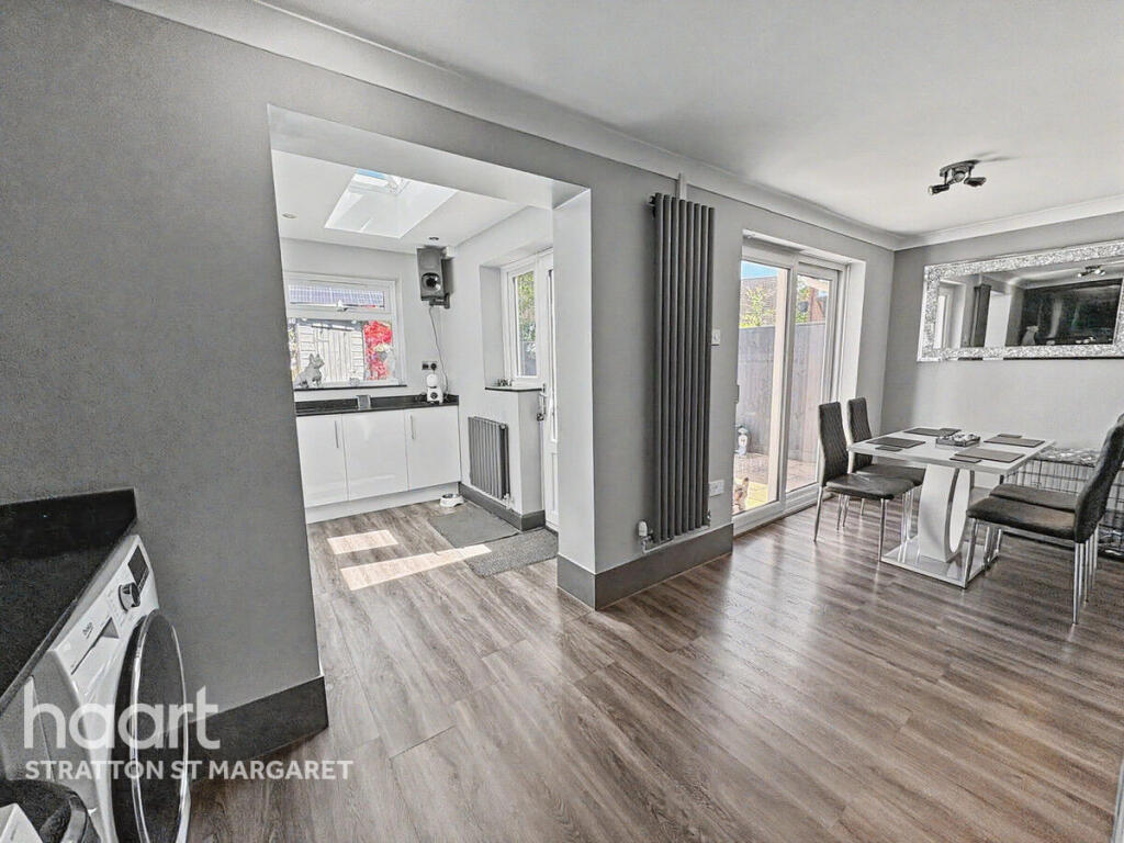 Bowman Close, Swindon photo 4