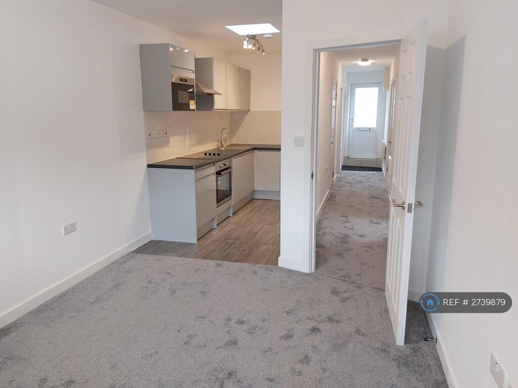 Additional image 6 of Hampton Court, Cradley Heath, B64