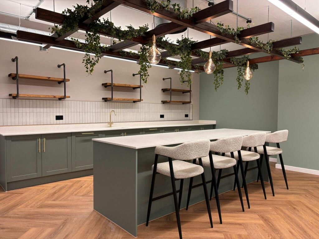 10 Middle Street_Kitchenette2.JPG