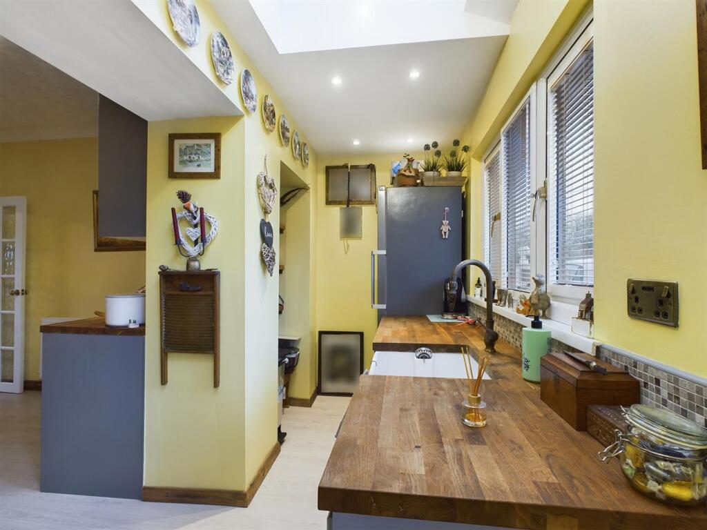House in Blackmill, St. Bride's Minor - View 3
