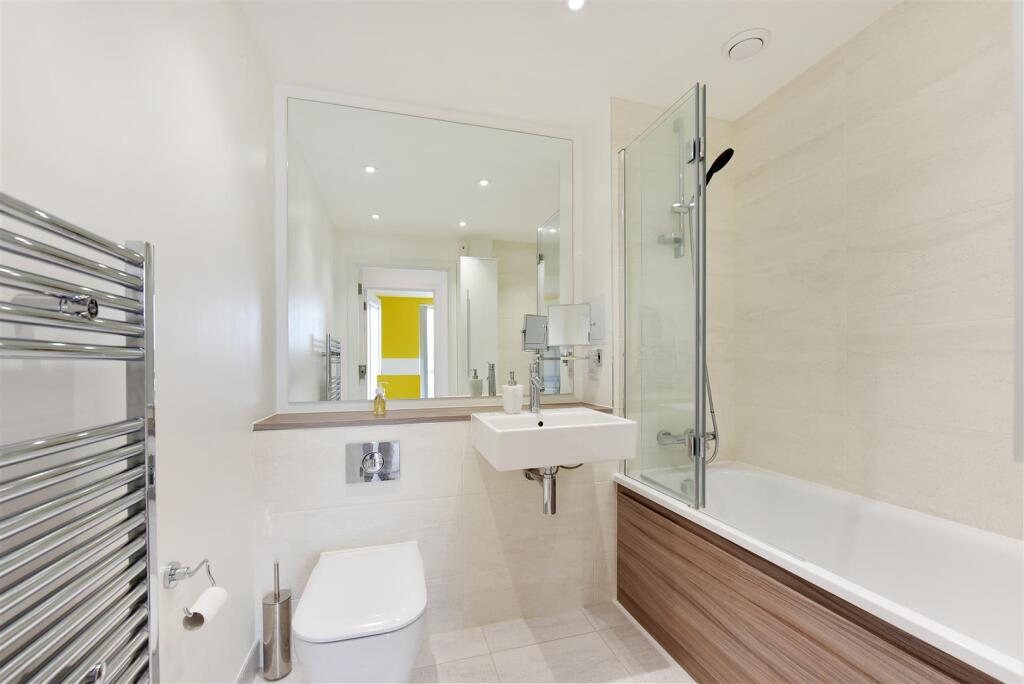 House in London - View 4