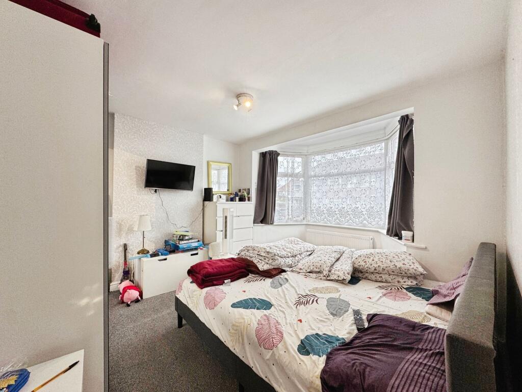 Everton Drive, Stanmore, HA7 photo 3