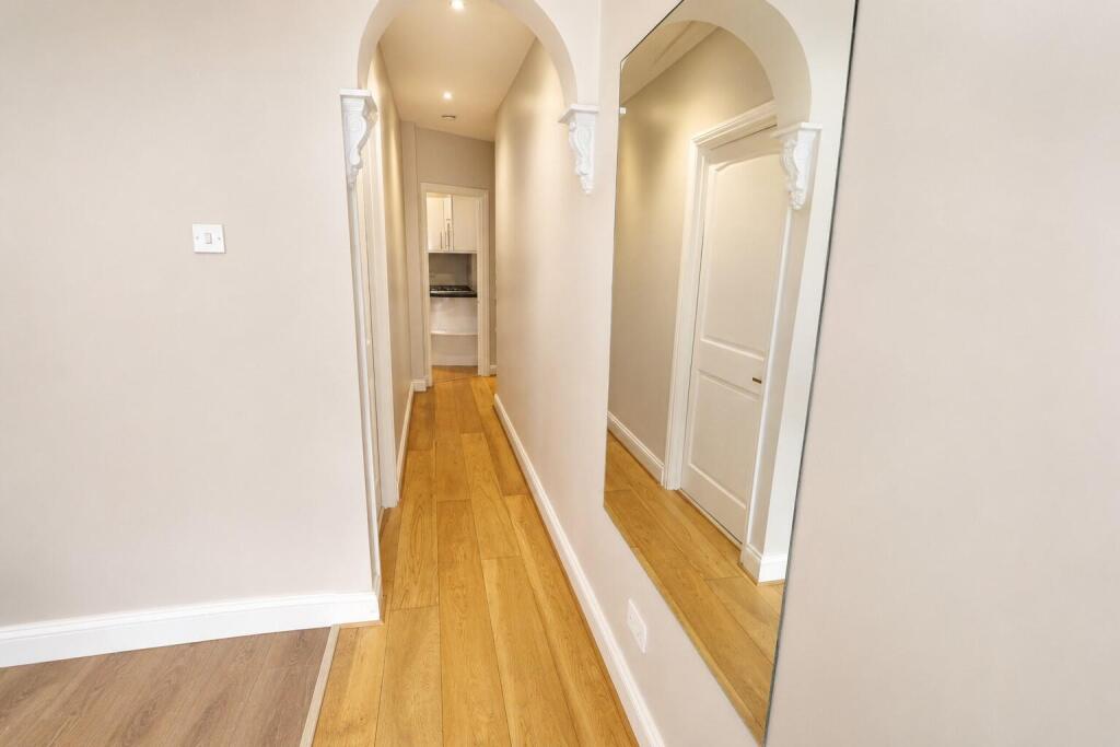 Byegrove Road, Colliers Wood, London photo 4