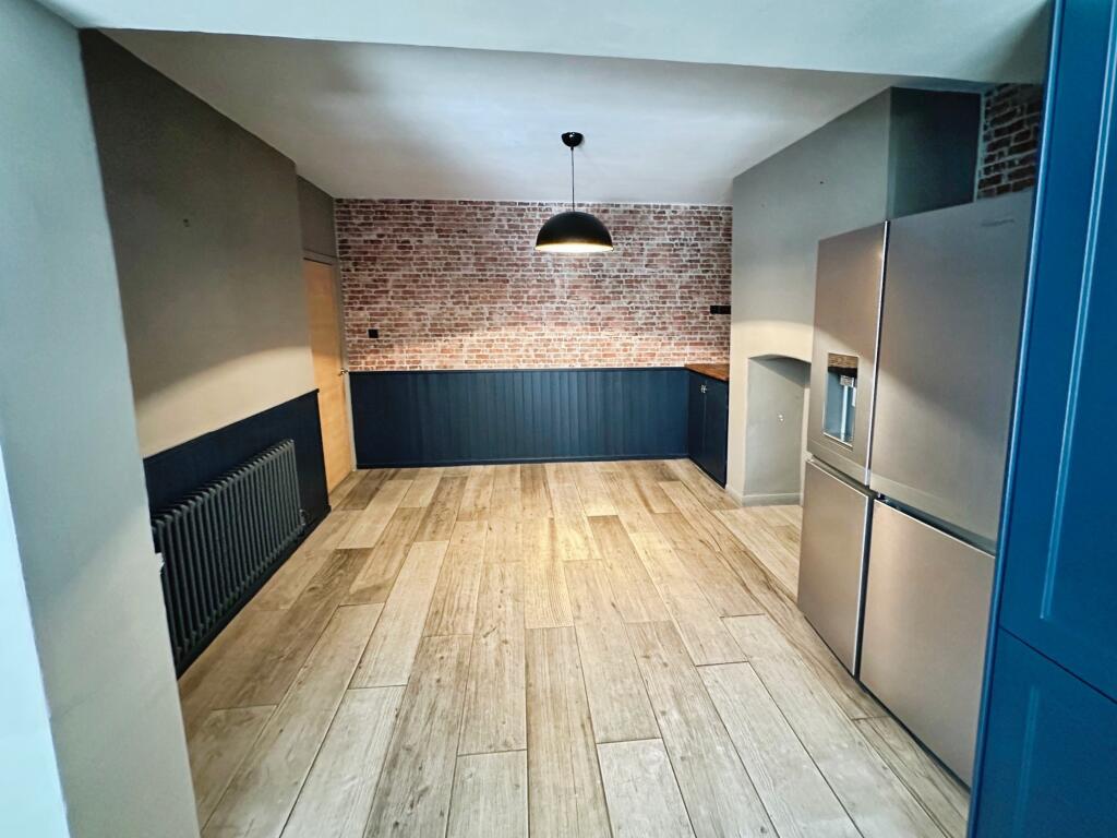 2 Hillfield Gardens, Nantwich, Cheshire CW5 7BU photo 4