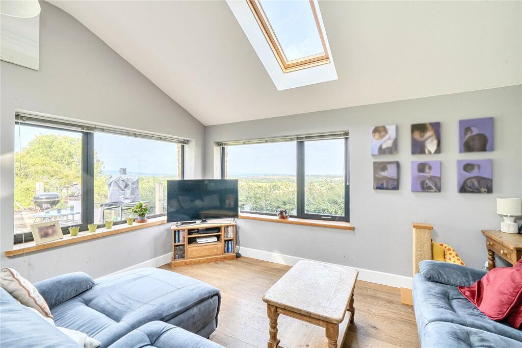 House in Taunton - View 4