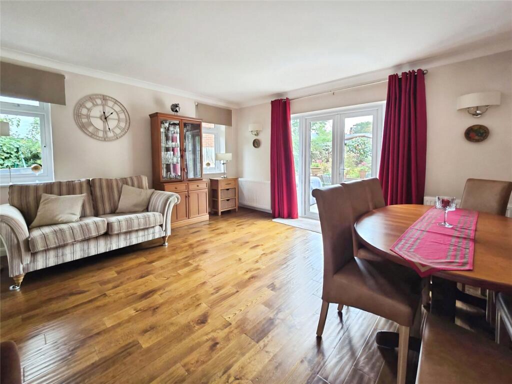 St. Marks Road, Maidenhead, Berkshire, SL6 - More