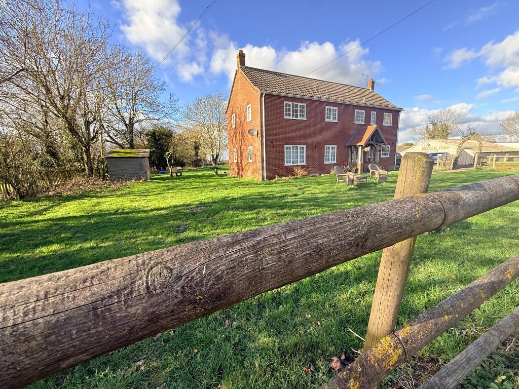 Main image of property: Park Common, Kenninghall, NR16 - Detached family home set over 2 1/2 acres 