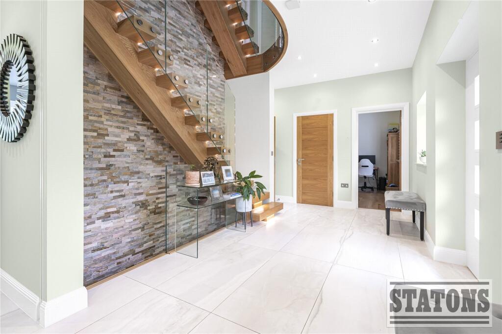 House in London - View 3