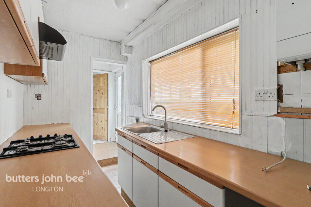 House in Stoke-on-Trent - More