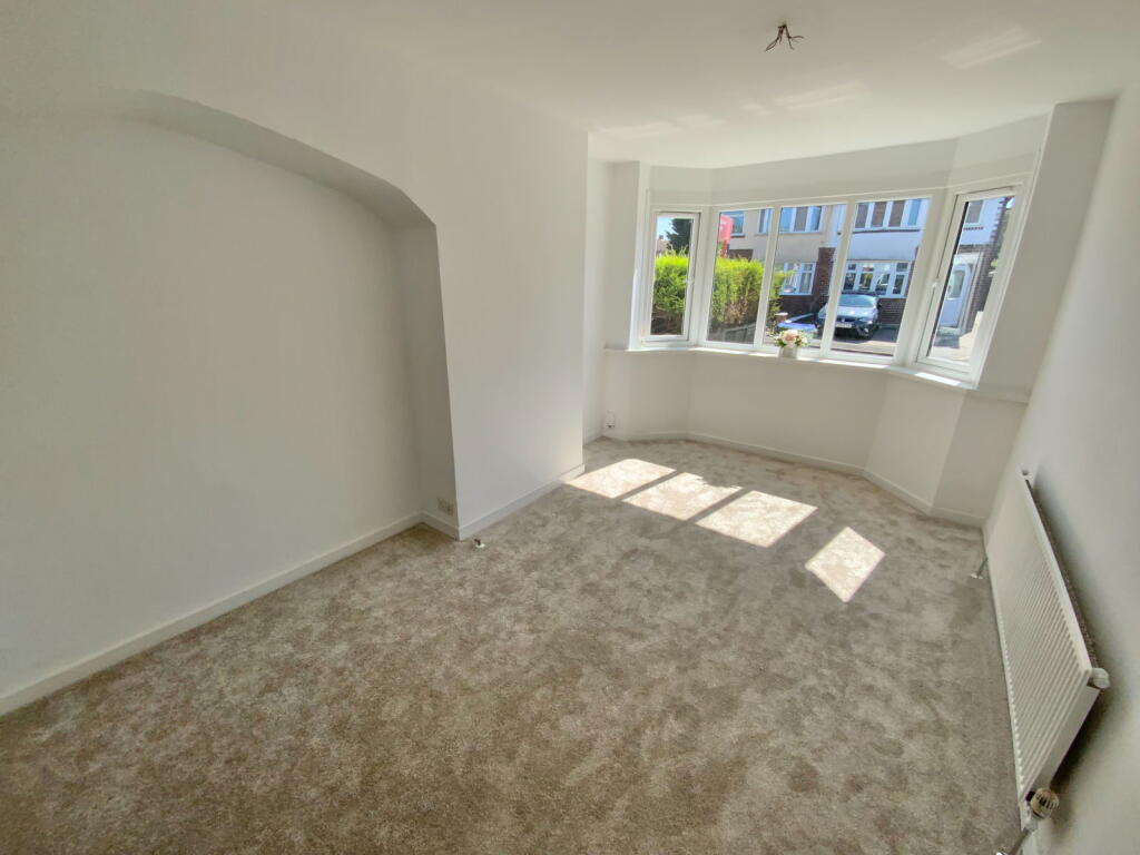 ROWLEY REGIS, Petersfield Drive - View 6