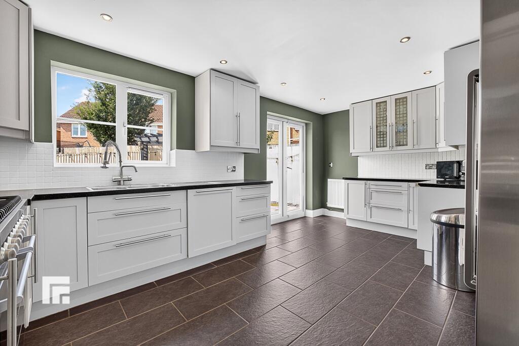 House in Barry, Vale of Glamorgan - More