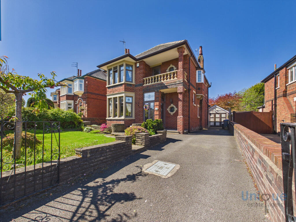 3-bed detached on West Park Drive,  Blackpool, FY3, £399,950