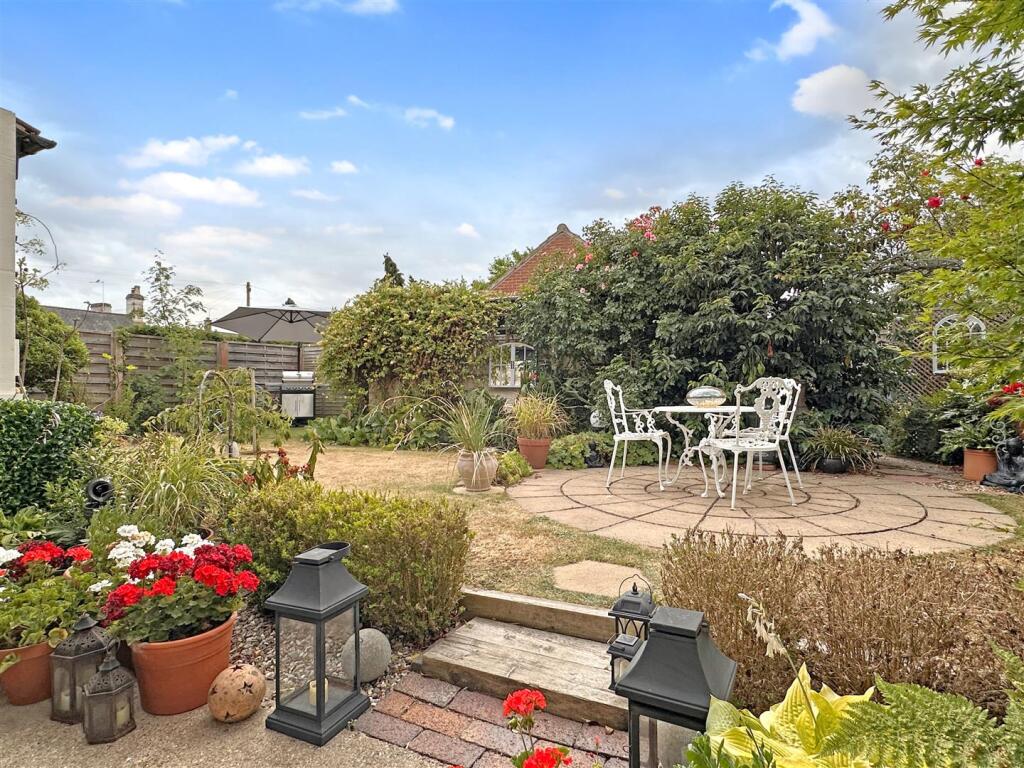 Weaver Cottage, Palmer Road, Sutton-On-Trent, Newark - View 3
