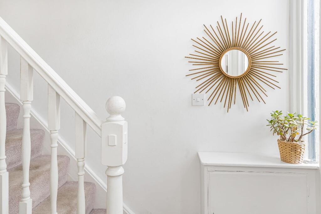House in London, St Margarets - View 4