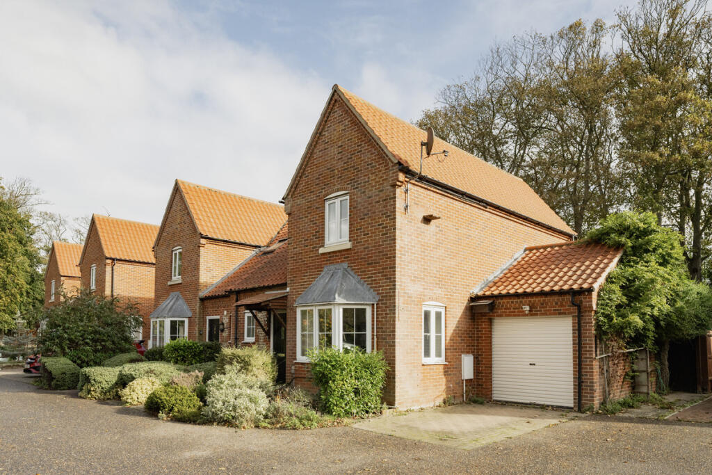 3-bed semi-detached on Paston Road, Mundesley, NR11, £325,000