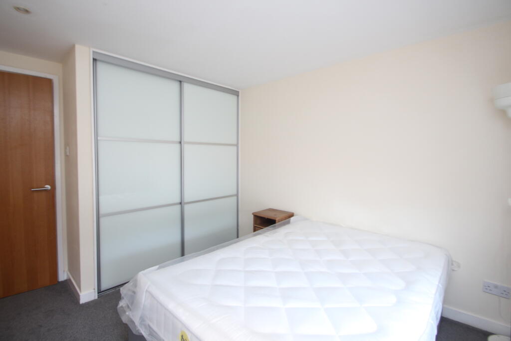 Apartment in Glasgow - More