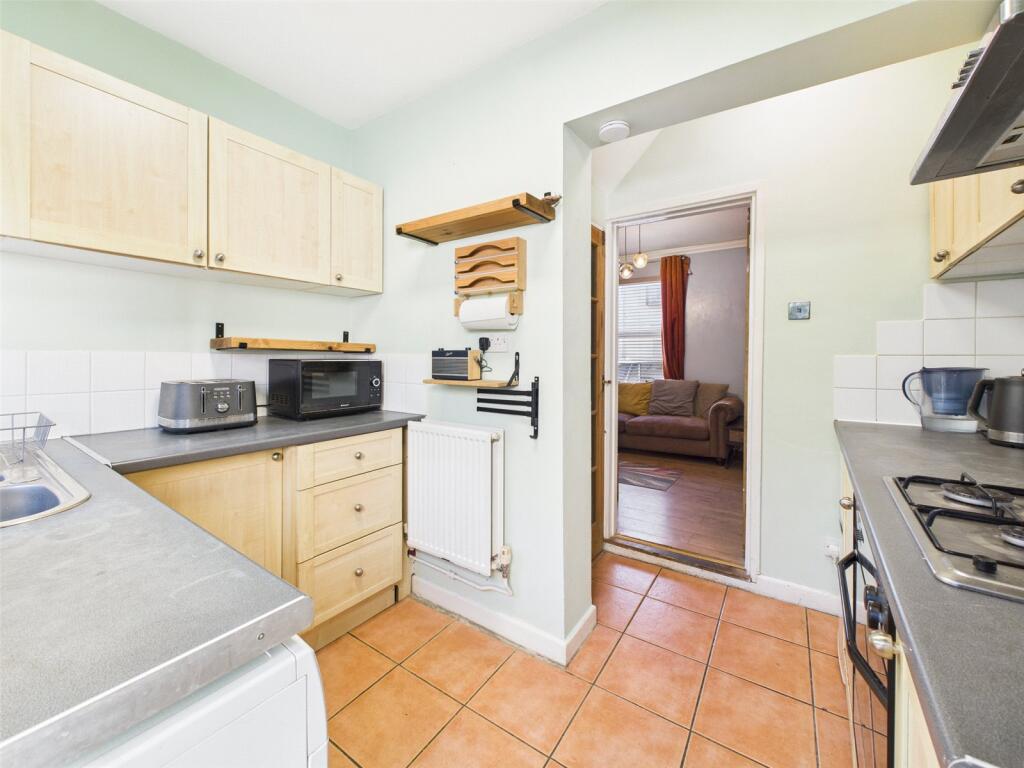 House in Gloucester - View 5