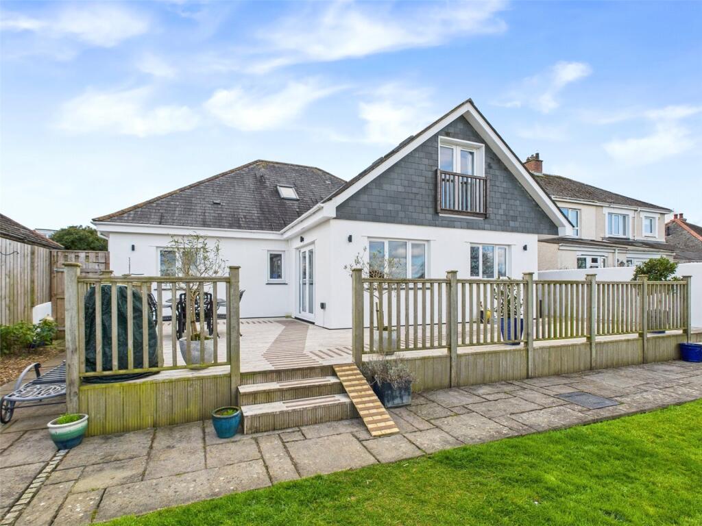 4-bed detached on Trevanson Road, Wadebridge, Cornwall, £700,000