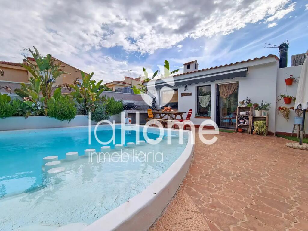 Main image of property: Valencia, Valencia, Riba-roja de Turia