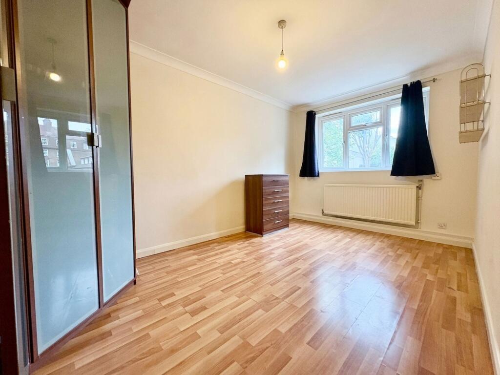 Apartment in London, Queen Caroline Estate, Hammersmith - View 5