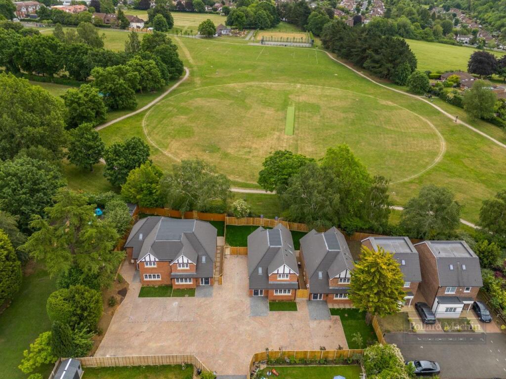 House in Croydon - View 3
