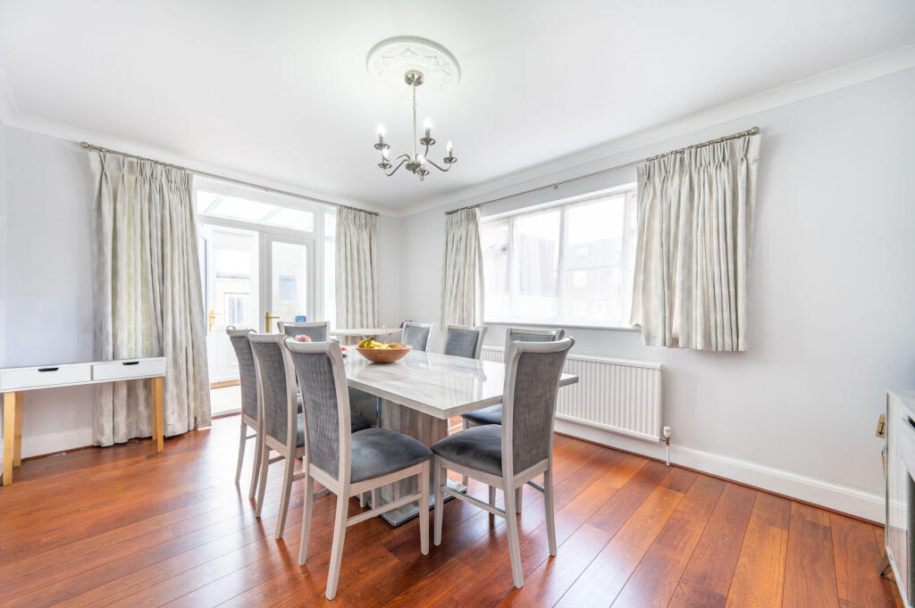 House in London, Dollis Hill - View 4