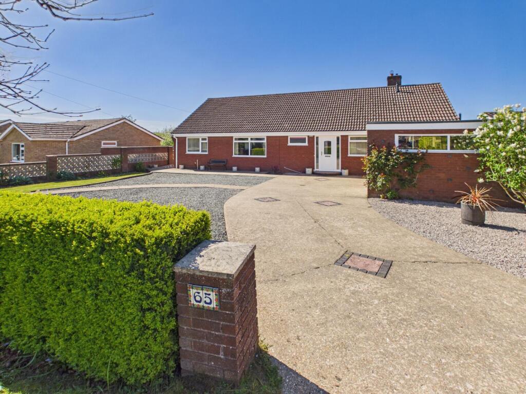 3-bed detached on 65 Louth Road, Horncastle, £435,000