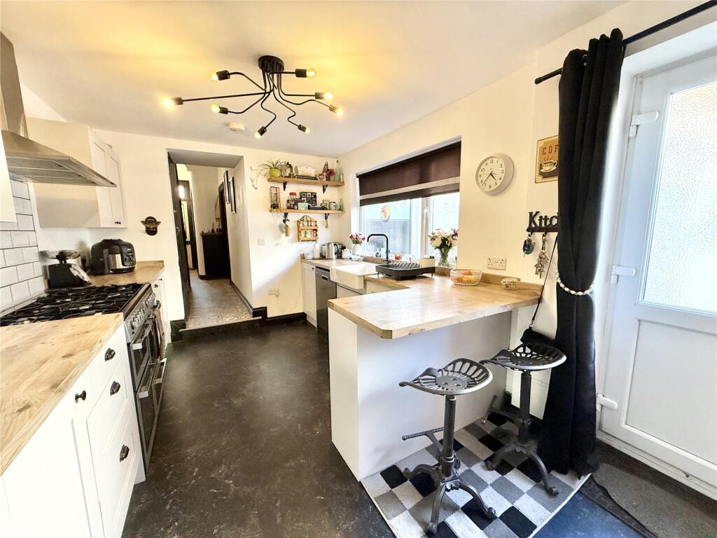House in Taunton - View 5