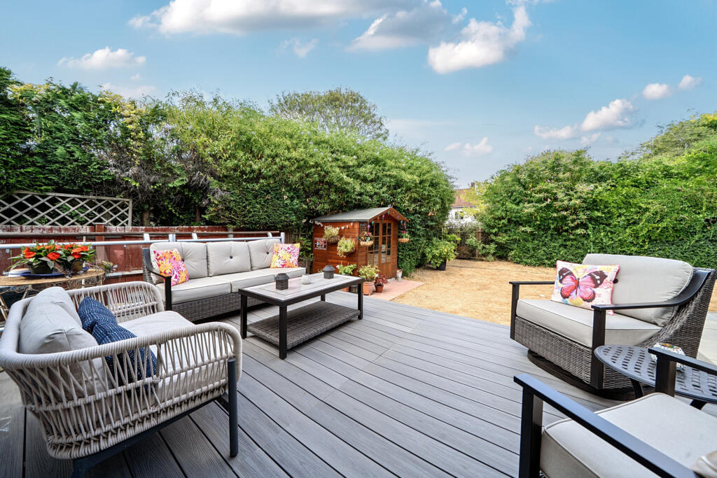 House in Bromley - View 5