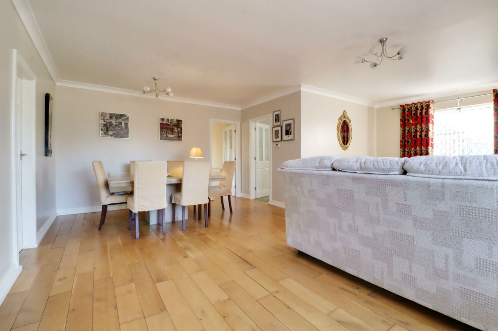 House in Doncaster - View 4