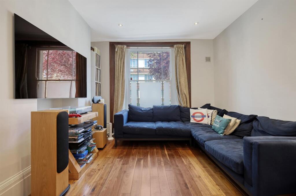 House in London - View 5