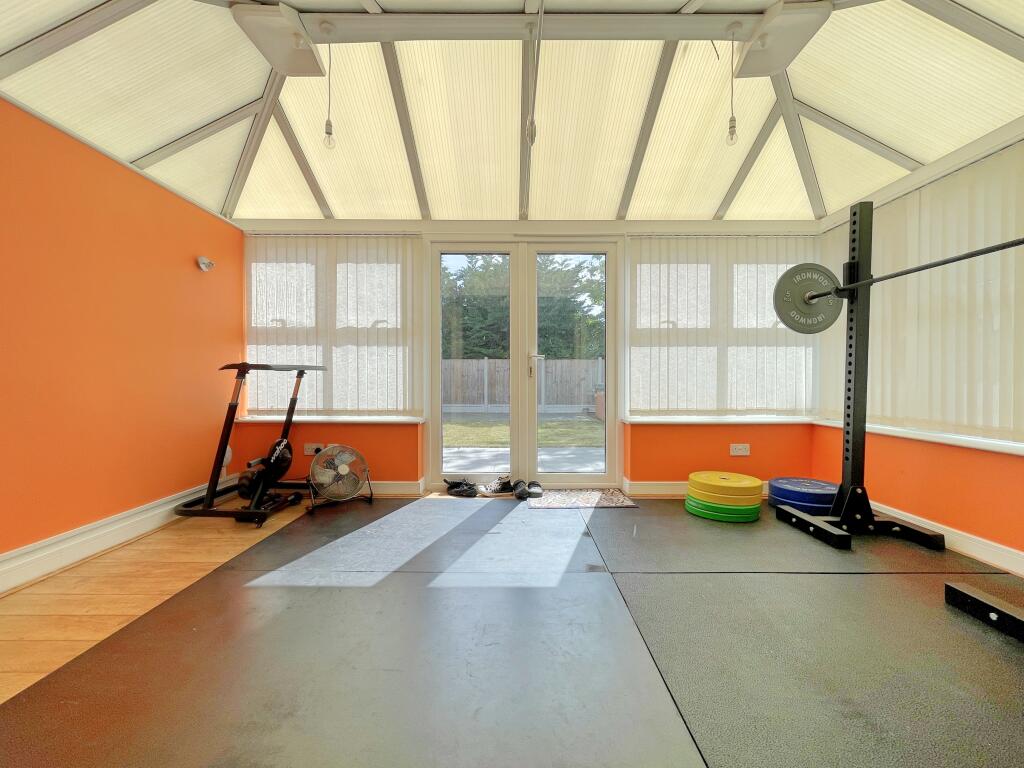 Maldon Road, TIPTREE - More