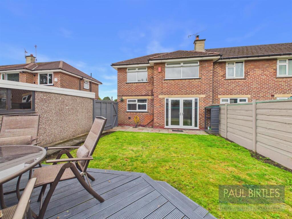 House in Trafford, Woodsend - View 2