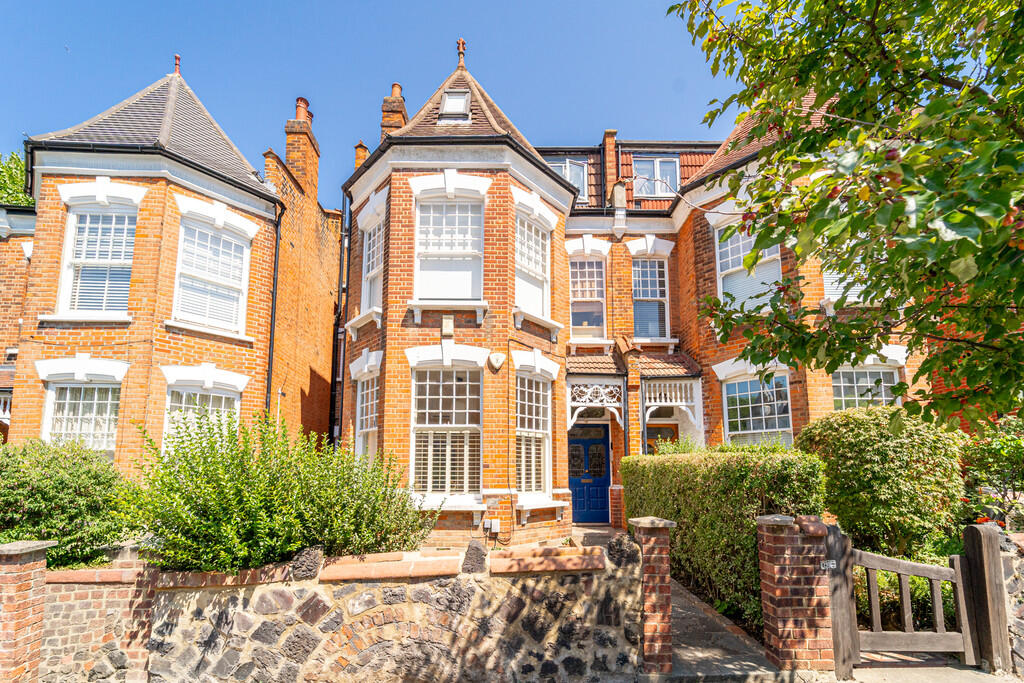 Apartment in London - View 3