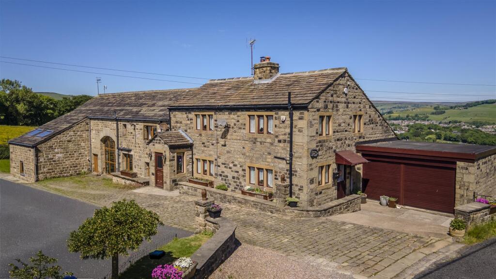 Hobb Lane, Norland, Sowerby Bridge photo 2