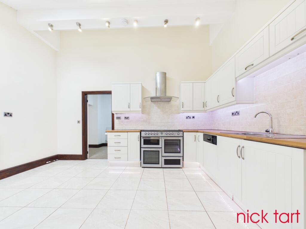 House in South Staffordshire, Codsall - View 4