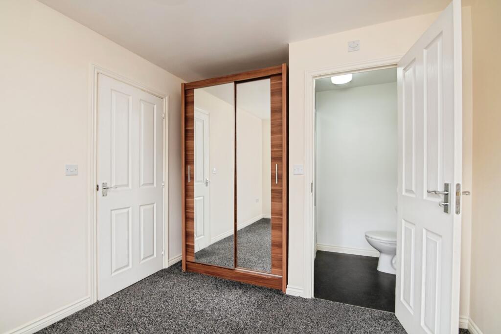 House in Sandwell, West Midlands - More