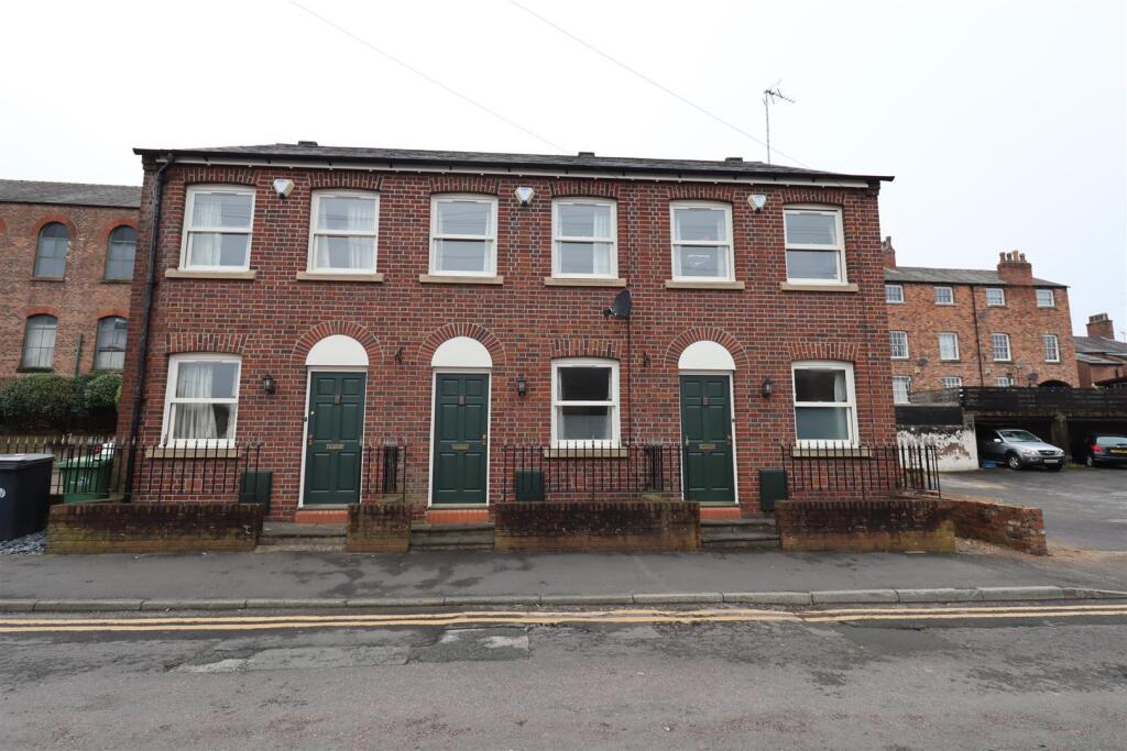 Main image of property: Lowe Street, Macclesfield