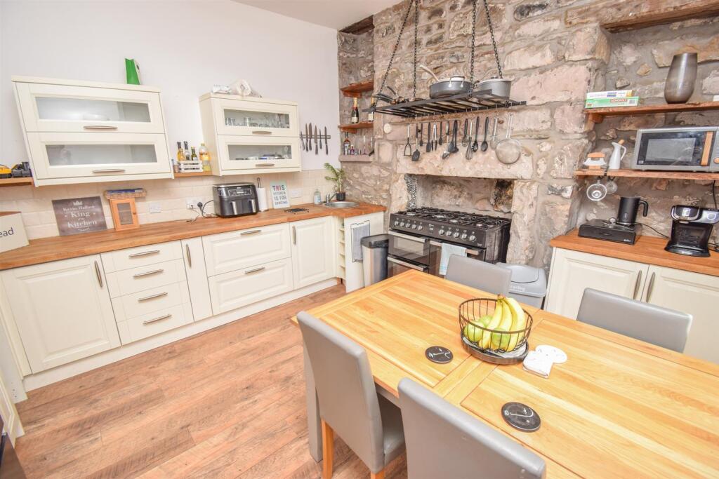 Victoria Villa, 43 Glenurquhart Road, Inverness photo 4