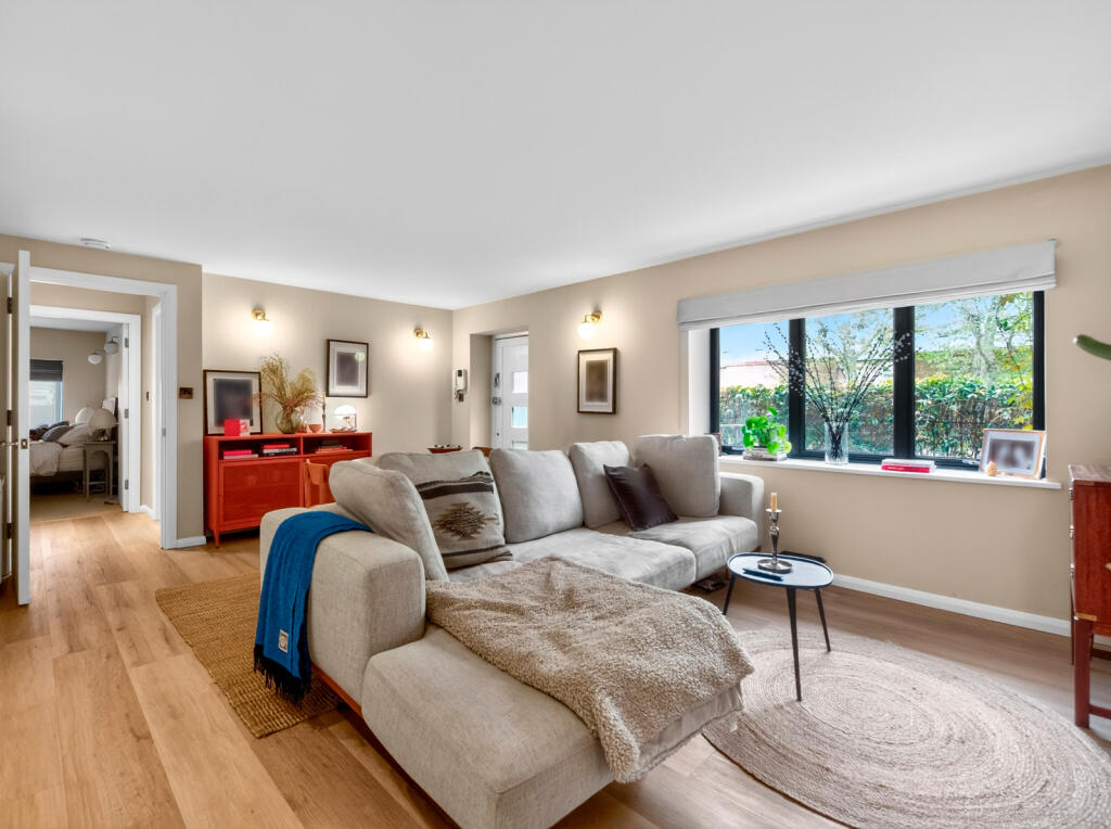 Main image of property: Queensbridge Road, London, E8