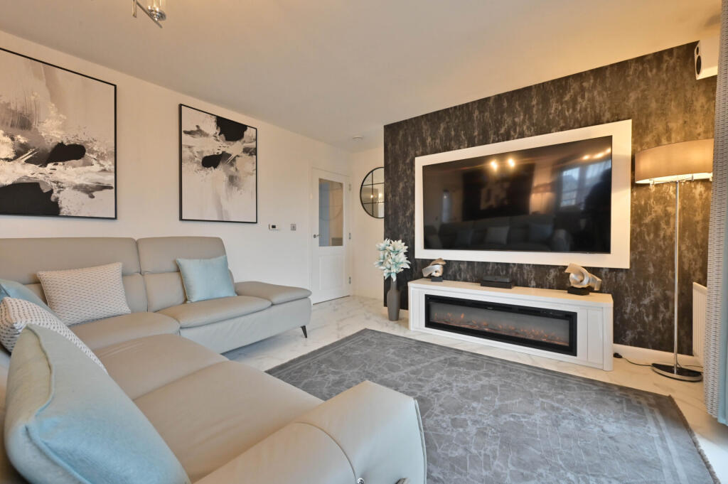 Cedarwood Gardens, Bishopton photo 3