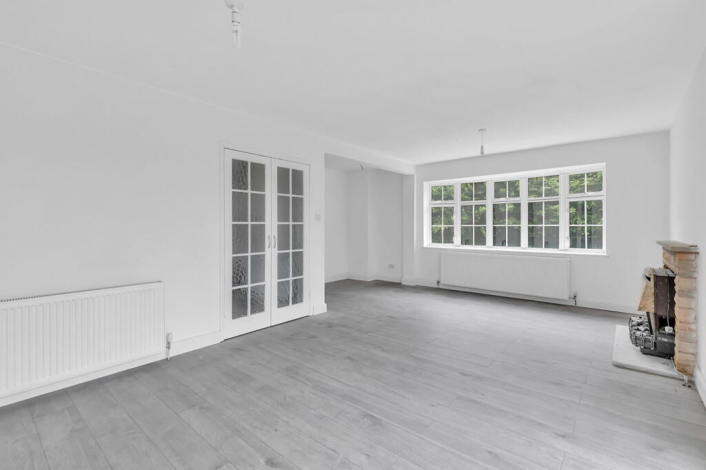 Kymer Gardens, Hassocks, BN6 8QZ photo 4