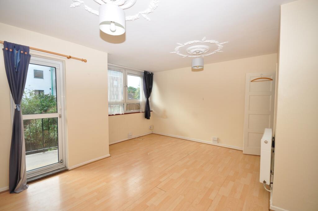 Main image of property: AVAILABLE WITH NO DEPOSITFyning Street Portsmouth PO1