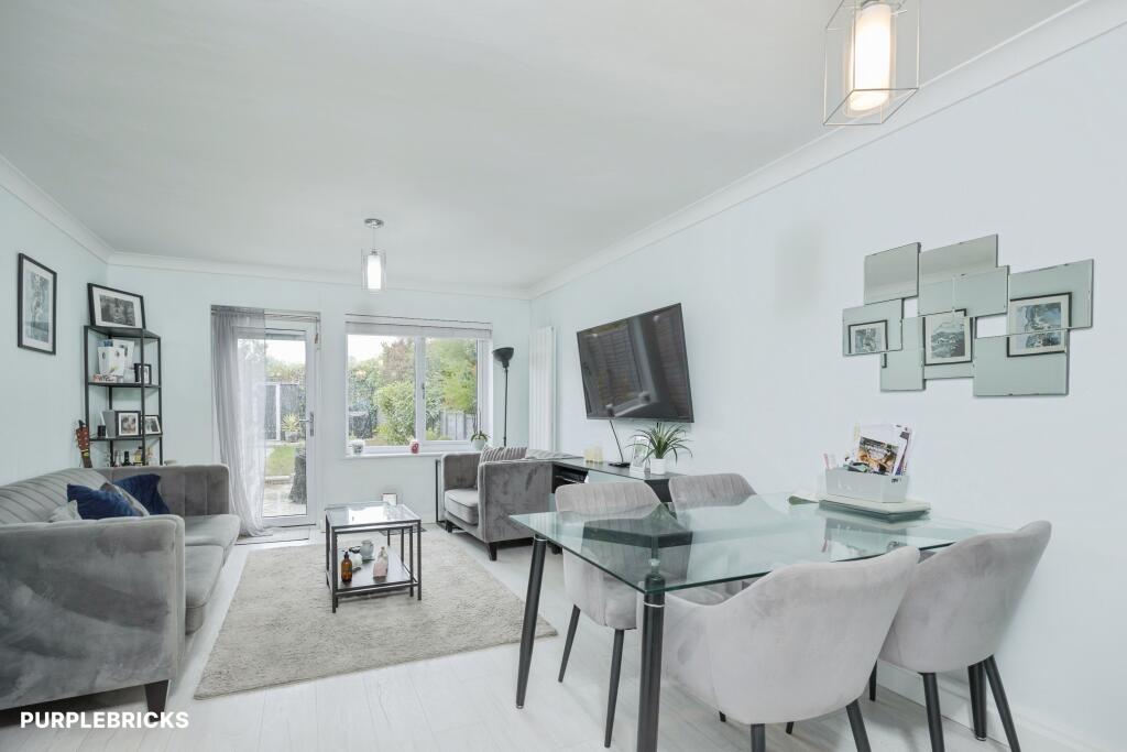 House in Bromley - View 5