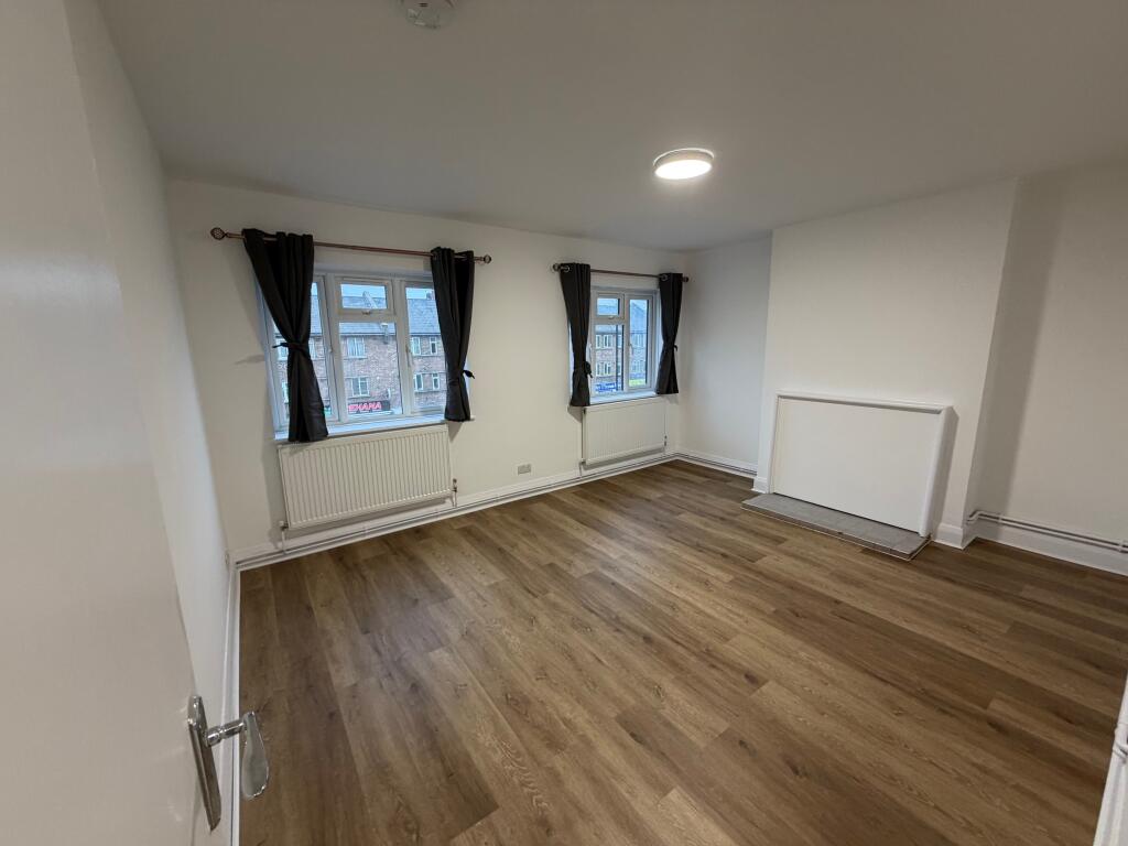 Apartment in London - More