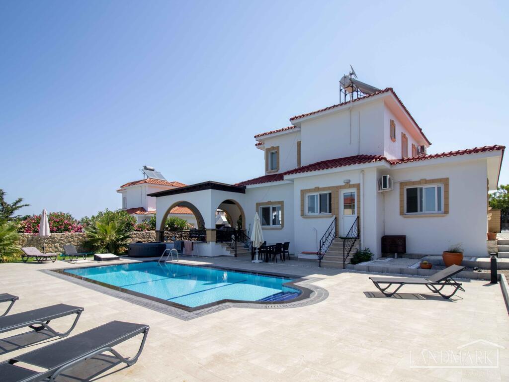 Main image of property: Kyrenia/Girne, Karsiyaka