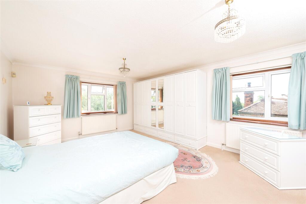 Ditchfield Common, Lane End, High Wycombe, Buckinghamshire, HP14 photo 3