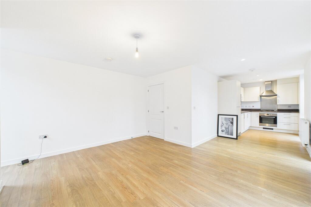 Oscar Wilde Road, Reading, Berkshire, RG1 photo 3