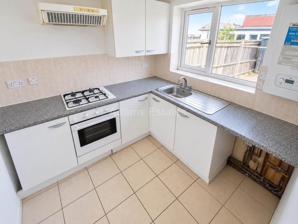 Apartment in Reading - View 4