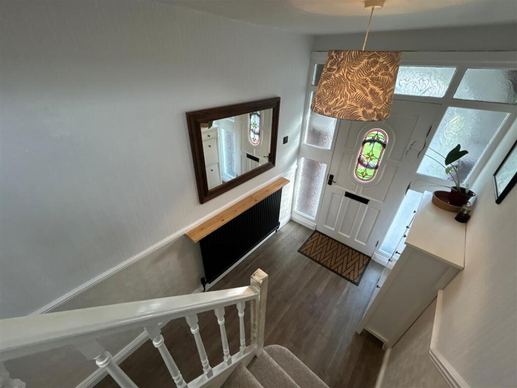 House in Stockport, Eden Park, Heald Green - More